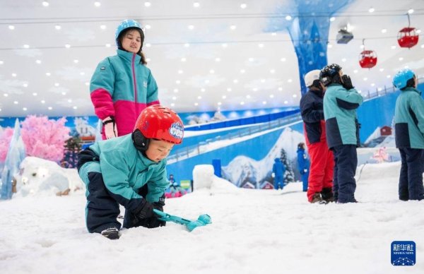 银泰融通 湖南：冰雪中躲避高温红色预警