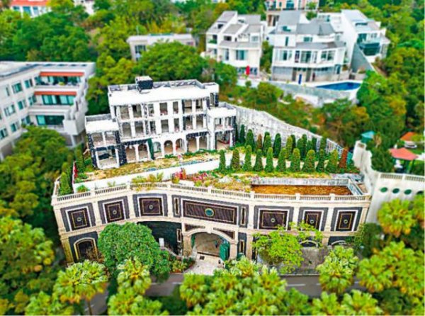 好易配资 巨亏13亿被曝光，卖豪宅还债的大佬，又多了一个